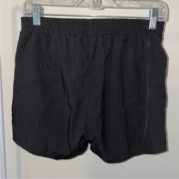 Black soccer shorts - Picture 2 of 4